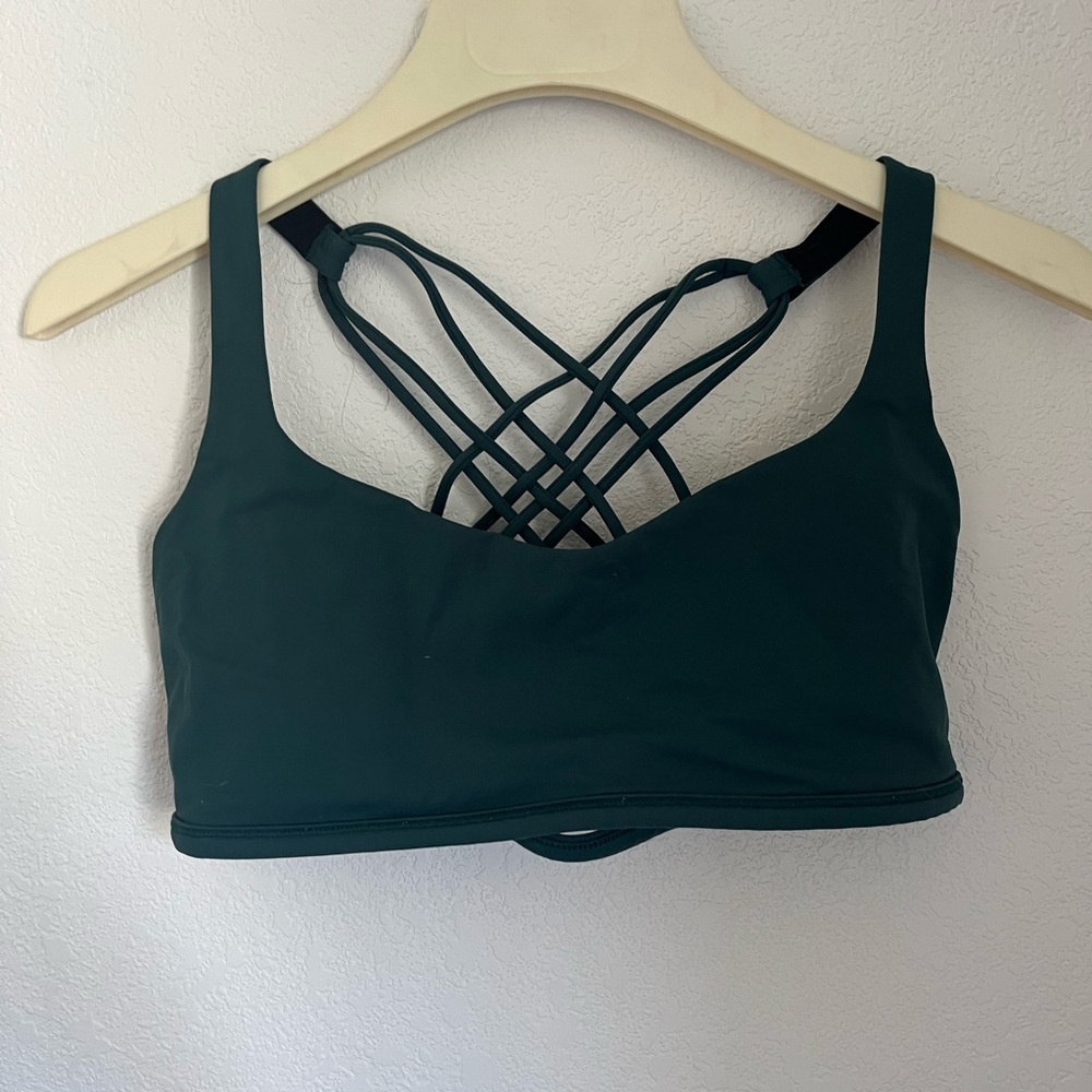 Lululemon free to be wild- light support
